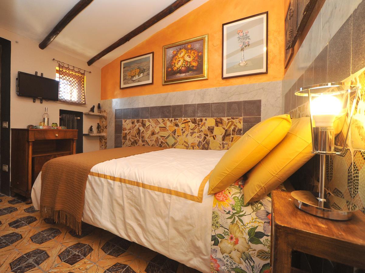 La Canonica Dei Fiori - Anna Fendi Country House Hotell Ronciglione  Exteriör bild
