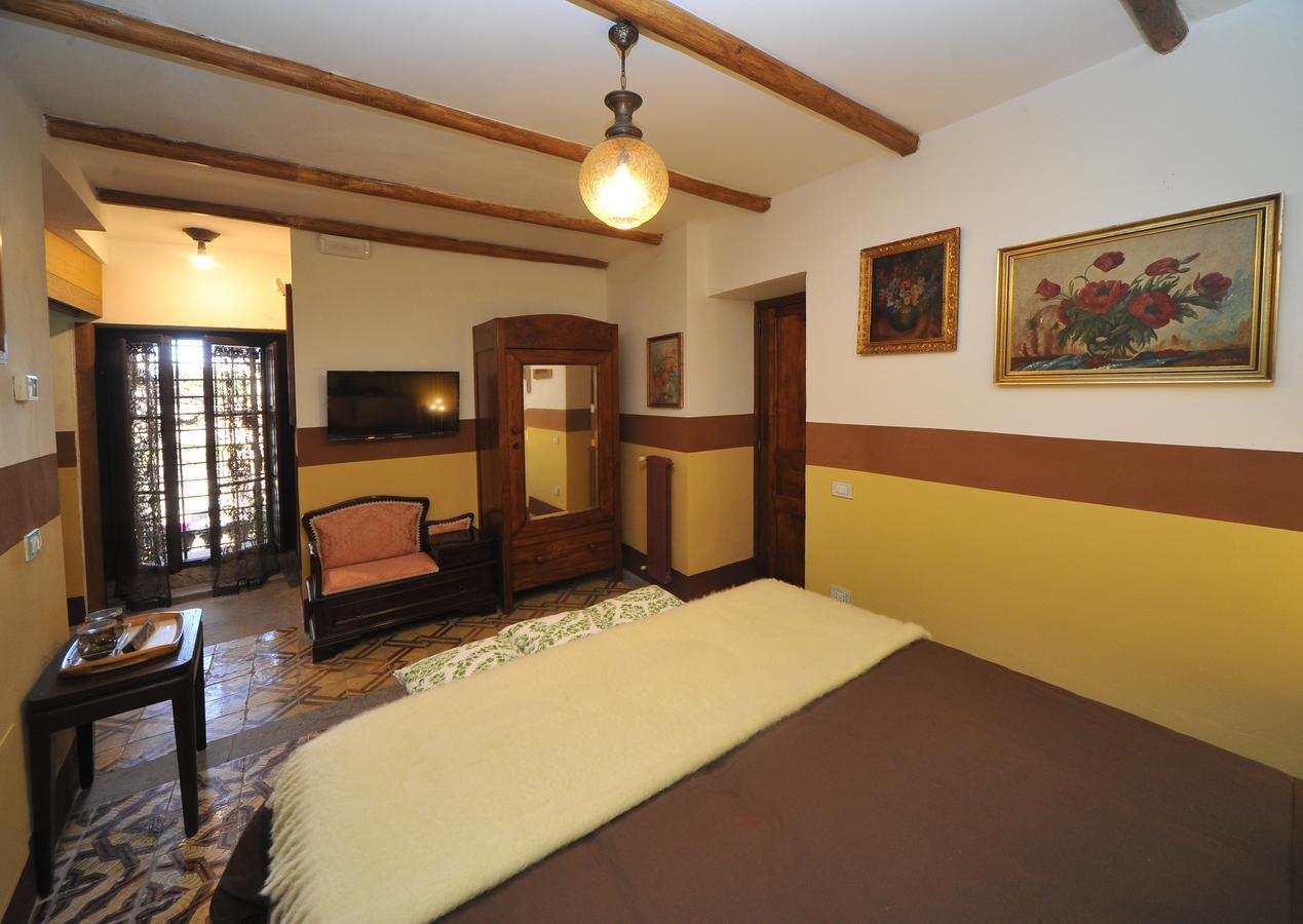 La Canonica Dei Fiori - Anna Fendi Country House Hotell Ronciglione  Exteriör bild